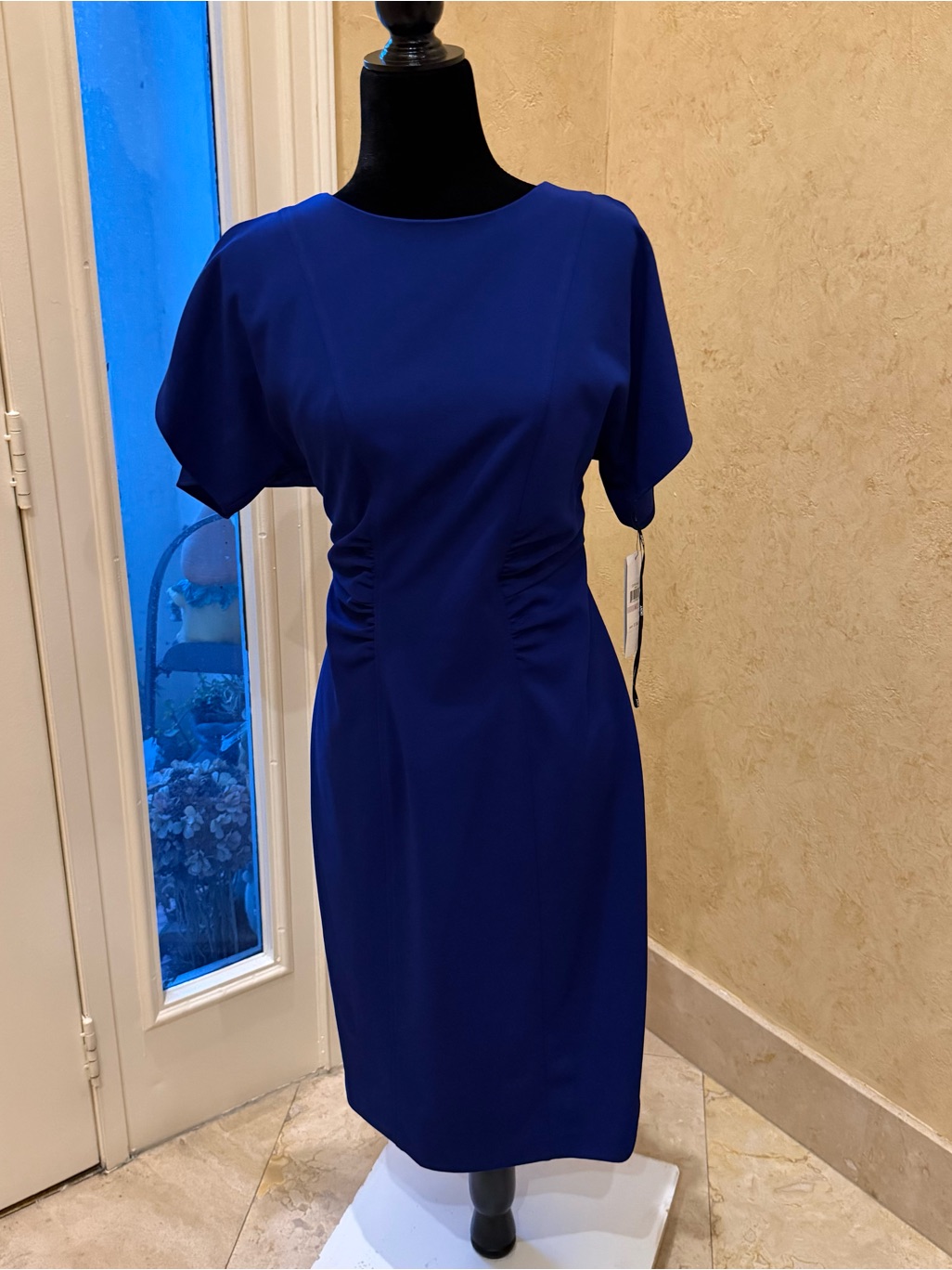 Dkny Women's Short Sleeve Jewel Neck Knee Length Ruched Bodice Scuba Crepe Dress